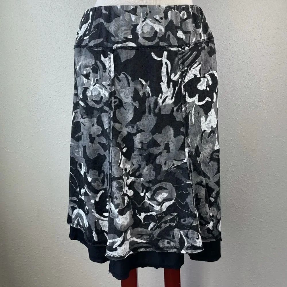 Luciano Dante Midi Skirt Size M EUC